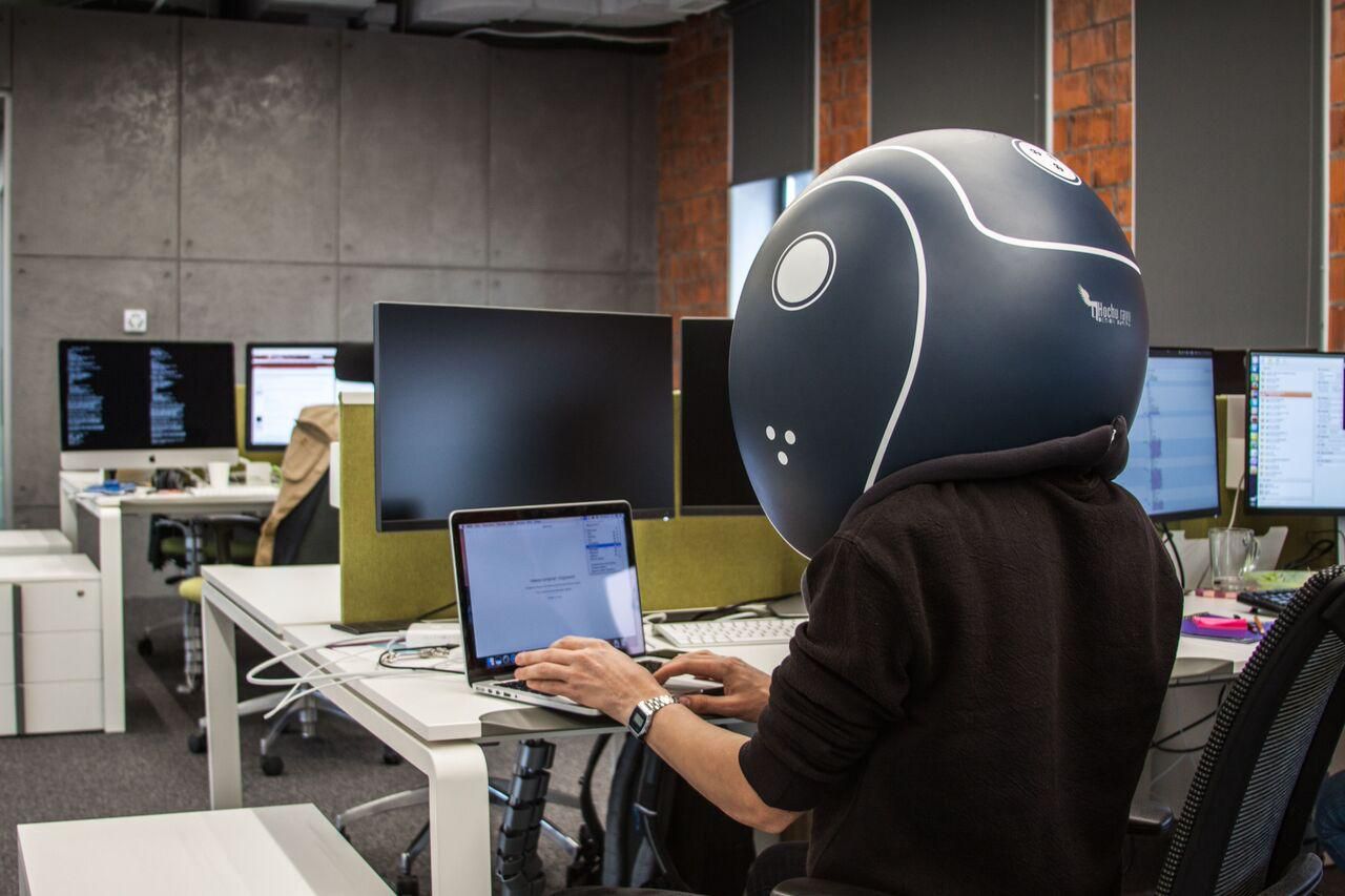 Hochu rayu, Ukrainian design firm wants to give you an entire oversized helmet to hide out in, so that you are calm in your own noiseless life.