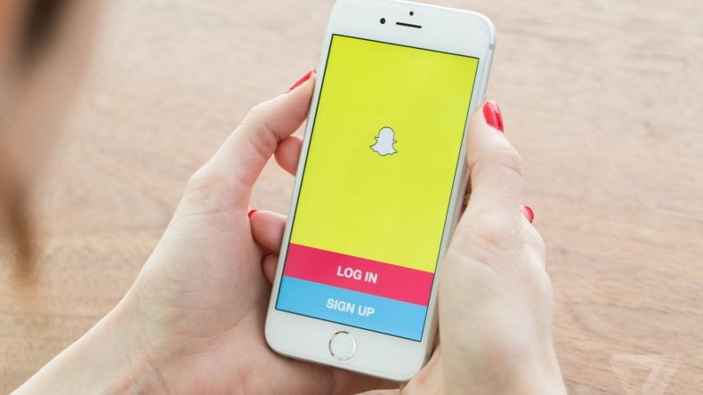 Snap share just went below its IPO price