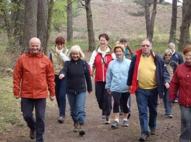 Age UK starts a thrice a week walks scheme to give people a healthy lifestyle