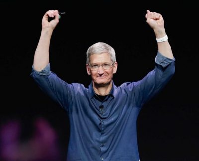 Apple’s CEO Tim Cook earned $102 million in 2017, will use private jet as recommended by company