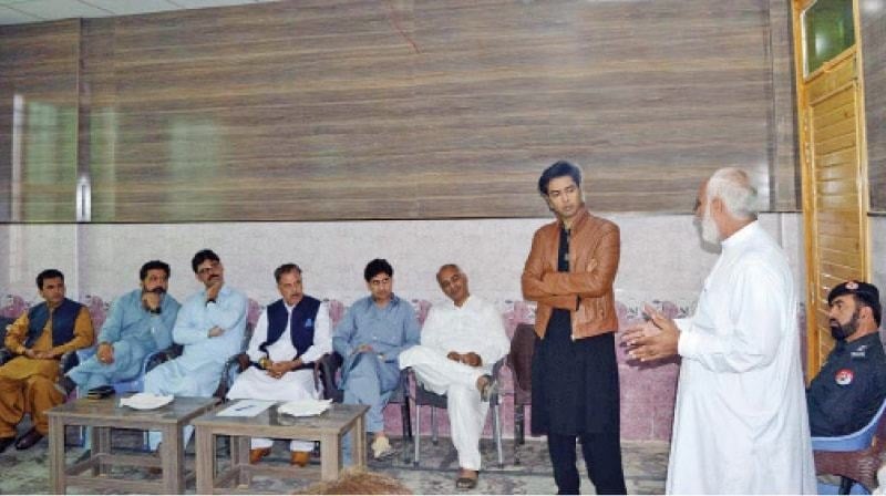 Shehzad Roy visits Barkana village school and college