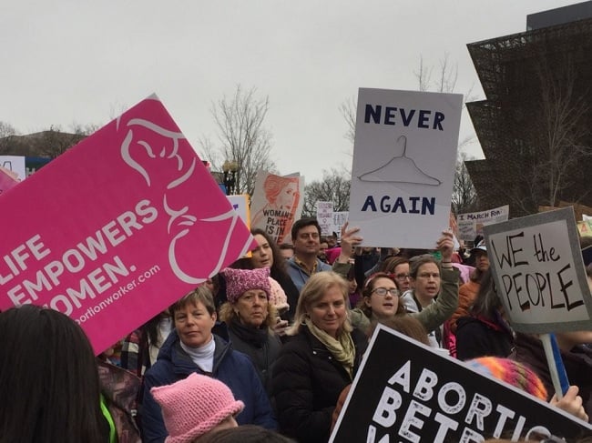 Ireland: Anti-abortion campaign calls Google to be "Socially irresponsible"