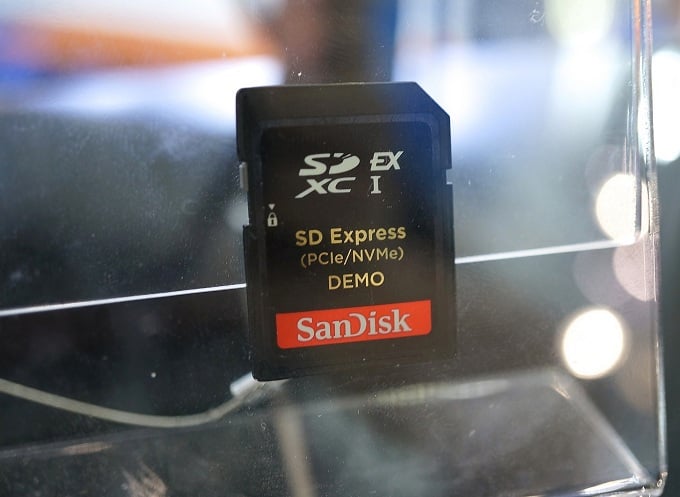 New SD card of 128 TB is on way to store 25,000 HD movies for you