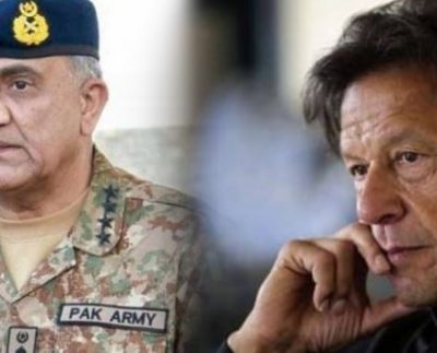 Prime Minister Imran Khan visits Army’s GHQ for the first time