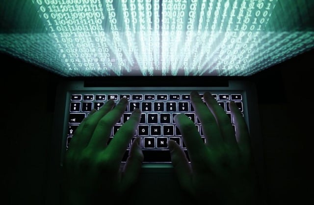 Teenager hacks into Apple server; downloads troves of data….