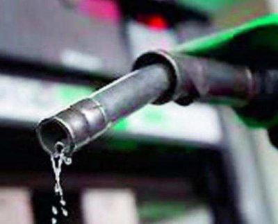 Pakistan Tehreek-e-Insaf government cuts price of petrol by PKR 2.41
