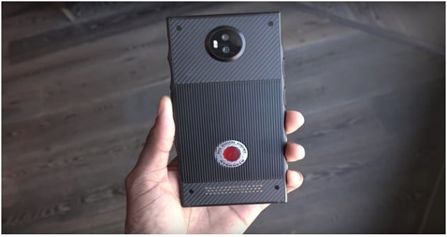 Red tell its users about the features its first Holographic Hydrogen One Smartphone.