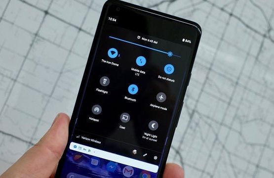 How to enable the new dark mode on Android Pie