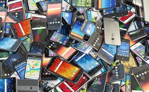 Decision to Destroy Smuggled Phones should be Reconsidered by FBR
