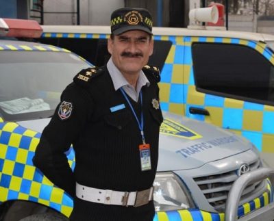 Here is an amazing Traffic Warden who uses Facebook to promote the image of Police in Pakistan