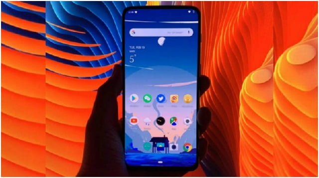 ONEPLUS 7 RENDERS LEAK: REVEAL POSSIBLE CAMERA PLACEMENTS