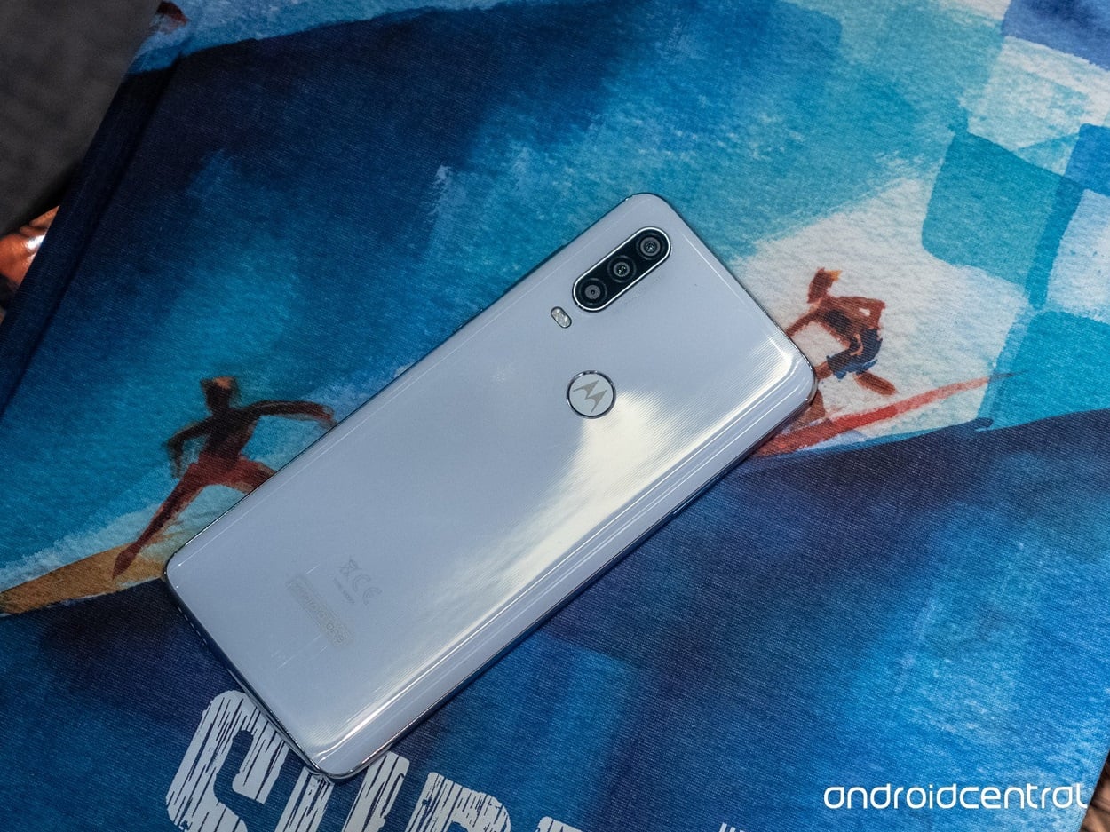 MOTOROLA ONE ACTION BRINGS GO-PRO PHOTOGRAPHY TO SMARTPHONE
