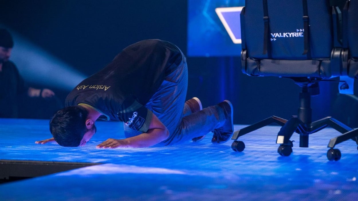 ARSALAN ASH SWEEPS AWAY EVO 2019 TO BECOME WORLD’S BEST