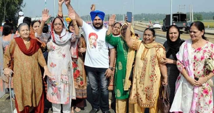 1100 SIKHS ARRIVE IN HISTORIC PROCESSION