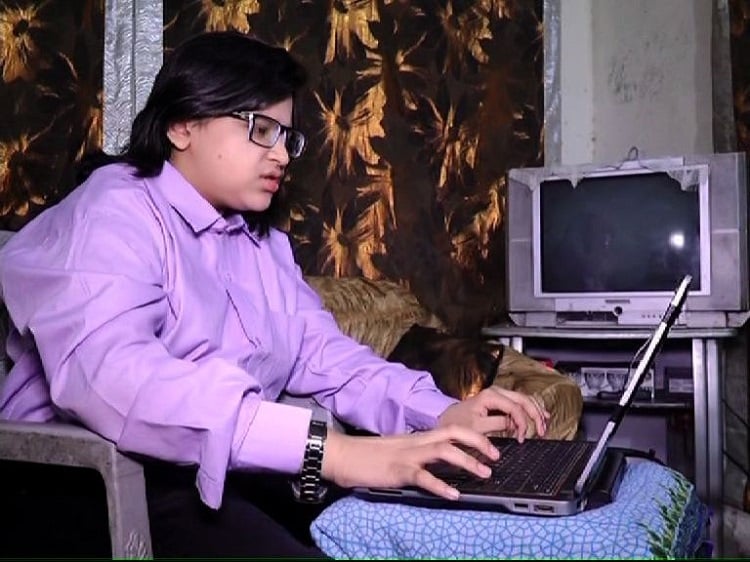 Here’s how a teenager from Lahore hopes to contribute in the world of coding